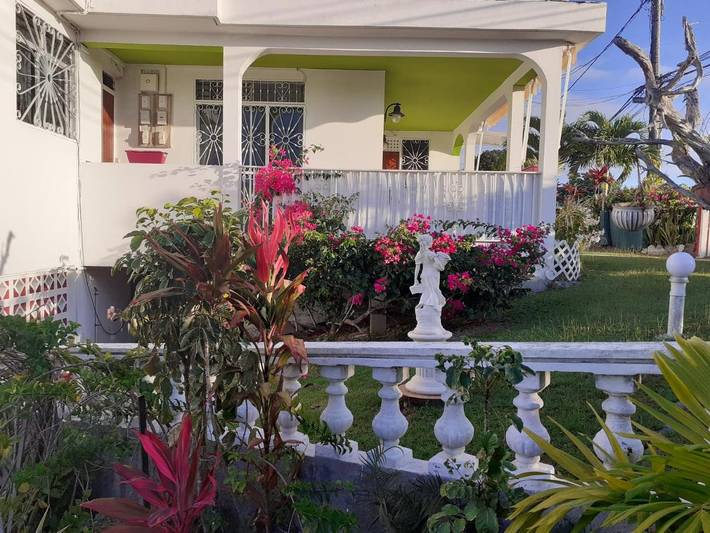 Maison d’hôte pour 2 personnes, avec jardin ainsi que balcon et vue à Le Gosier - 2