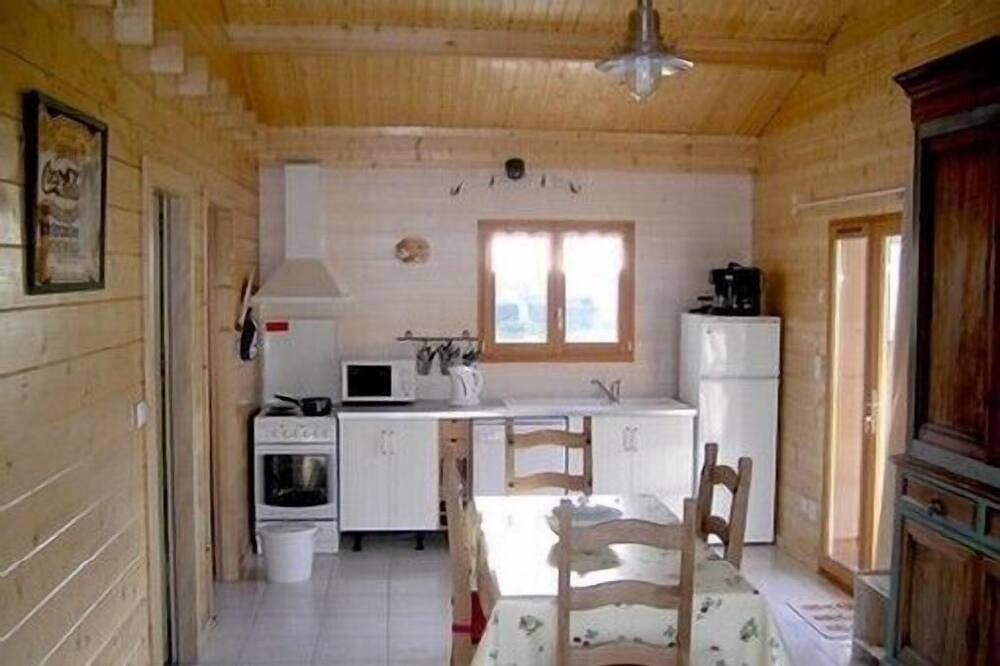 Chalet neuf des trois noyers dans la forêt vosgienne in Raon-l'Étape, Saint-Dié-des-Vosges