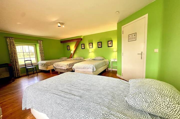 Location de vacances pour 12 personnes, avec terrasse et jardin dans Offagne - 4