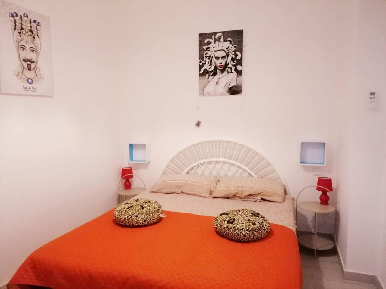 Entire apartment, 'Piccolo Nido Balestrate' Apartment with Wi-Fi and Air Conditioning in Balestrate, Palermo Province