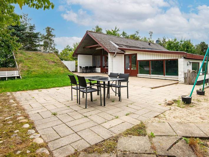 Vakantiehuis voor 8 personen, with sauna and terras as well as whirlpool and zwembad, met huisdier in Ebeltoft