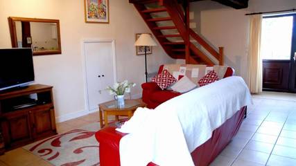 Location de vacances pour 6 personnes, avec terrasse et jardin à Sainte-Marguerite-d'Elle