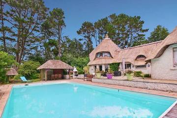 Location de vacances pour 8 personnes, avec terrasse et jardin à Pleuven