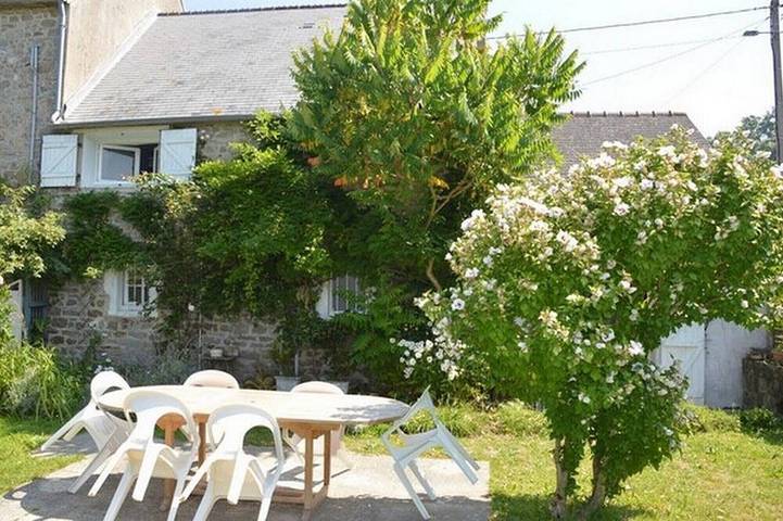 Gîte pour 4 personnes, avec Terrasse et Jardin à Saint-Vaast-la-Hougue