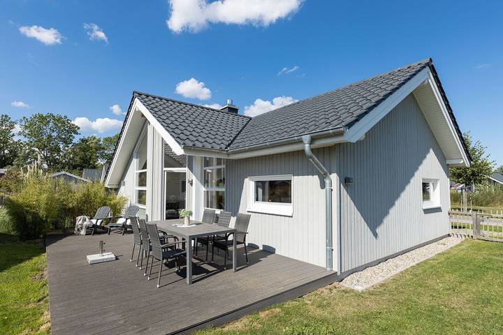 Ferienhaus für 6 Personen, mit Terrasse und Garten sowie Sauna in Holm