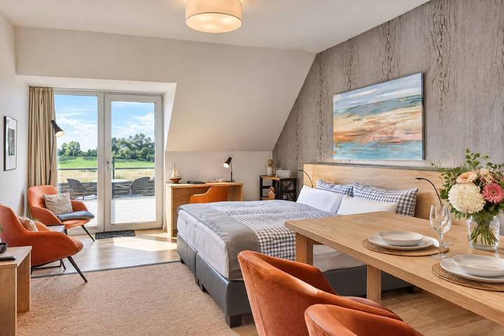 Ferienwohnung für 2 Personen, mit Balkon und Garten
