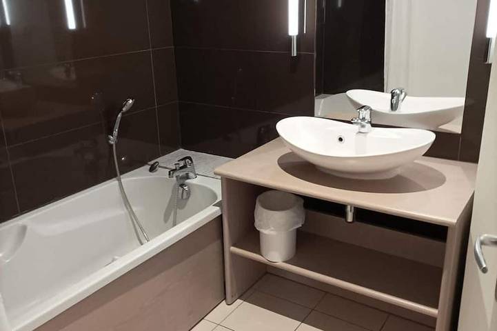Ganze Wohnung, 1st floor, swimming pool, hammam, terrace, parking, tv, 27m², Pra Loup in Jausiers, Nationalpark Mercantour