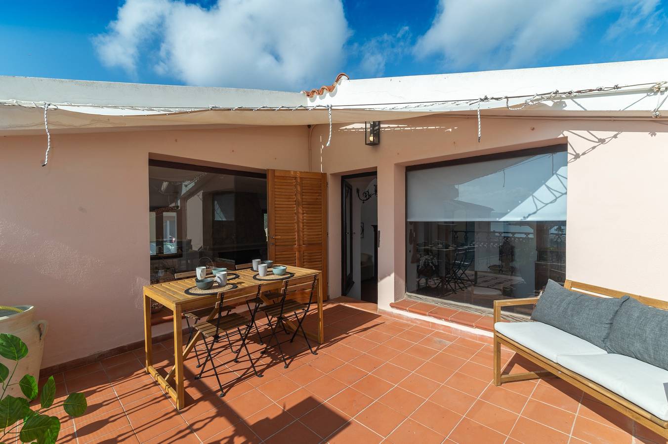 Casa Vacanze 'Le Giare 2' con vista mare, terrazza privata e aria condizionata in Parco Nazionale dell'Arcipelago di La Maddalena, Isola della Maddalena