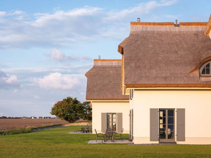 Ferienhaus für 6 Personen, mit Terrasse und Pool sowie Sauna in Dranske