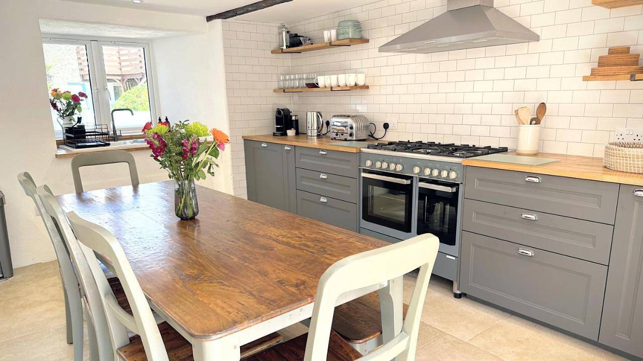 Beautiful Rural Cottage by the Coast in East Portlemouth, South Devon