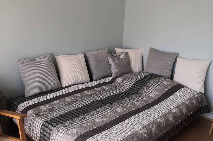 Apartamento entero, Apartamento vacacional con una gran terraza y vista a las montañas in Csopak, Balatonfüredi járás