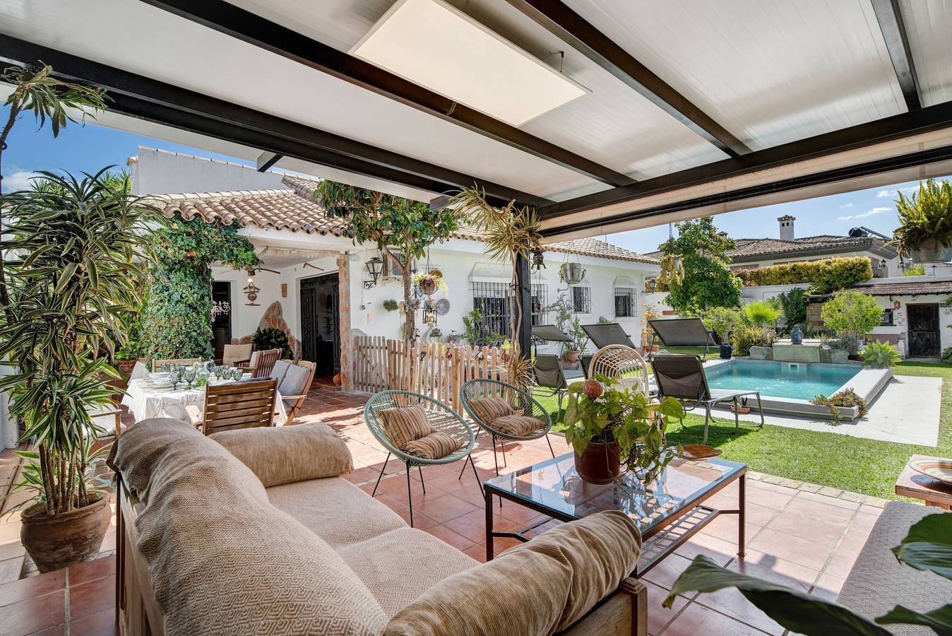 Casa de vacaciones artística en ubicación privilegiada "Un jardin para relajarse" in Urbanización del Carmen, El Puerto de Santa María