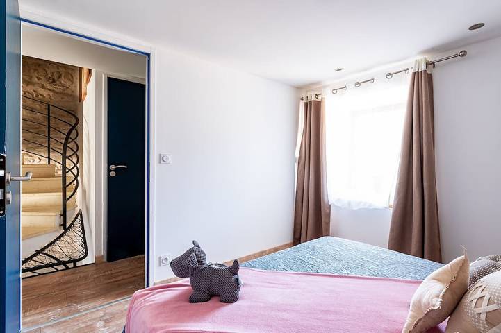 Location de vacances pour 10 personnes, avec jacuzzi, animaux acceptés à Roche-Saint-Secret-Béconne - 2