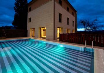 Hôtel pour 10 personnes, avec terrasse ainsi que jardin et sauna à Villafranca del Bierzo
