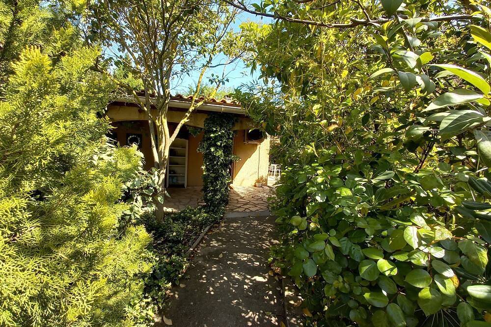 Gîte nature avec piscine dans le minervois in Castelnau-d'Aude, Région de Narbonne