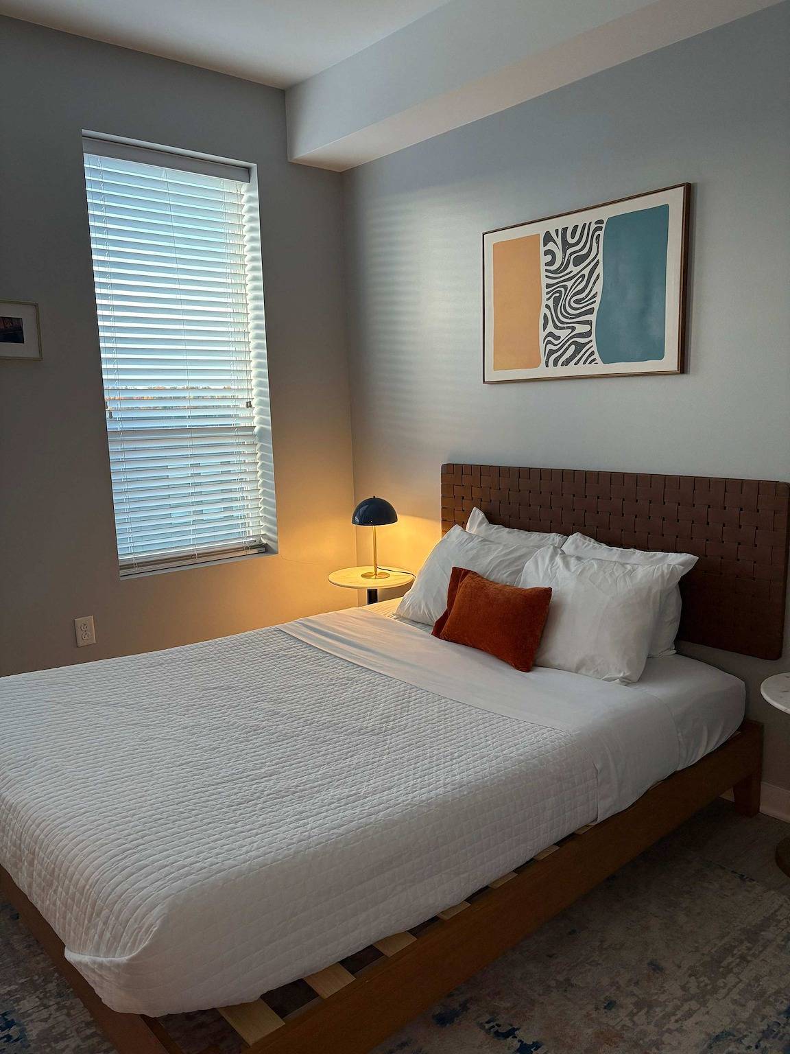 Estudio entero, Cozysuites Deluxe Sdo Lawrenceville in Pittsburgh, Condado de Allegheny