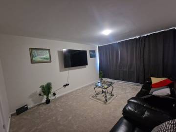 Holiday Rental for 6 People in Milton Keynes, South East England, Photo 3