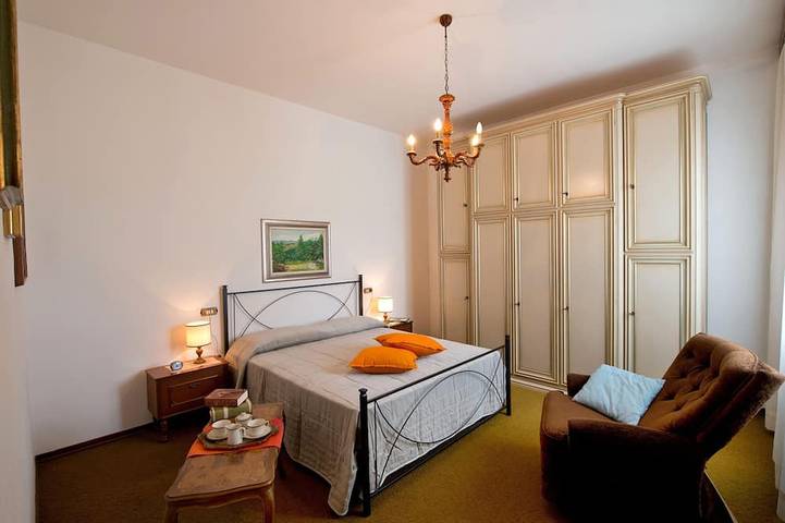Villa privata vicina a Certaldo e San Gimignano con piscina e ampio giardino. in Gambassi Terme, Chianti