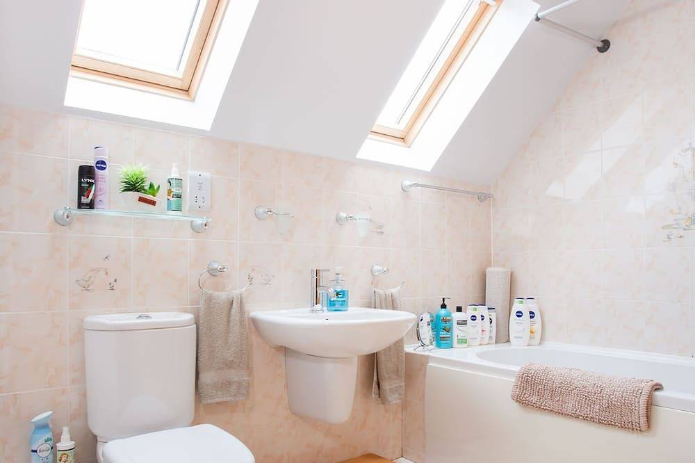 Standard Double Room in Country Side Guesthouse with Shared Bathroom and beautiful views. in Highlands