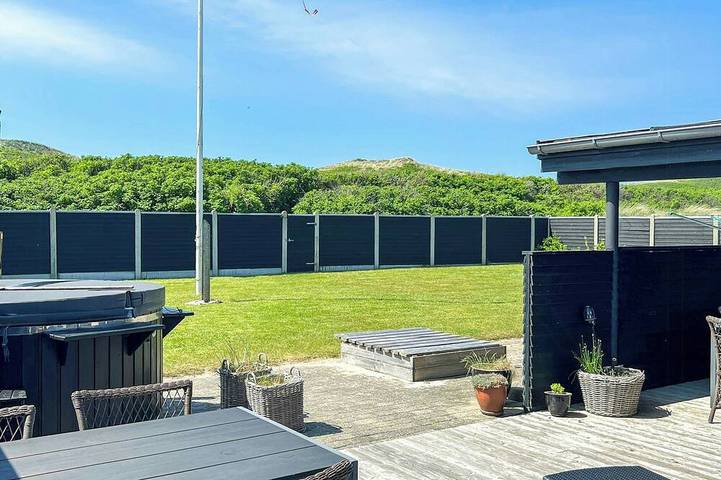 Ferienhaus für 8 Personen, mit Garten in Thorsminde