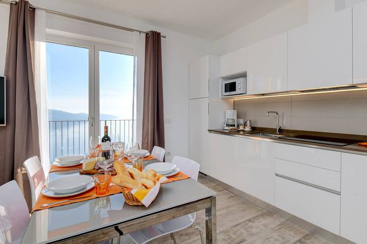 Appartamento intero, Orange House by Garda Fewo in Tignale, Prealpi Gardesane