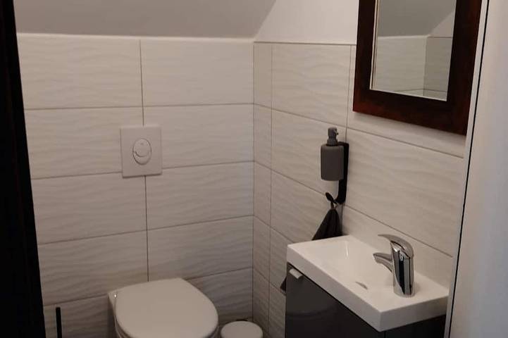 Entire apartment, Very large space with industrial feel in Châtel-Guyon, Volcans d'Auvergne Regional Nature Park