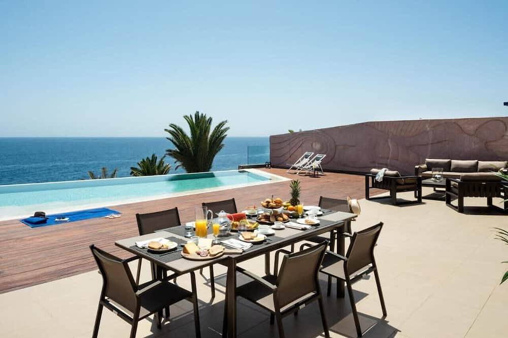 Villa for 8 People in Cortijo Viejo, Yaiza