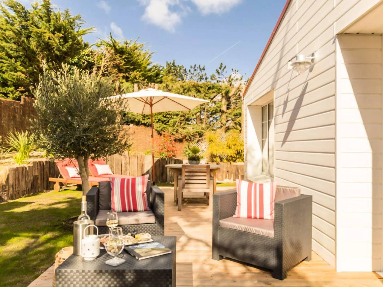 House 2 People in Barneville-Carteret, Côte de la Déroute