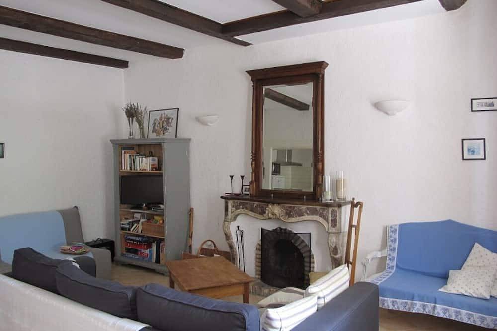 Ganze Wohnung, Charming apartment at the foot of the Luberon ochres in Rustrel, Regionaler Naturpark Luberon