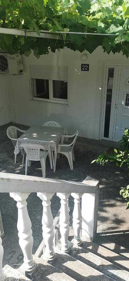 Maison d’hôte pour 2 personnes, avec jardin ainsi que terrasse et vue au Monténégro - 2