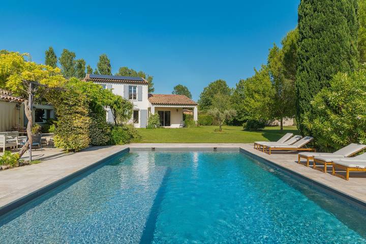 Villa pour 13 personnes, avec jardin - 1