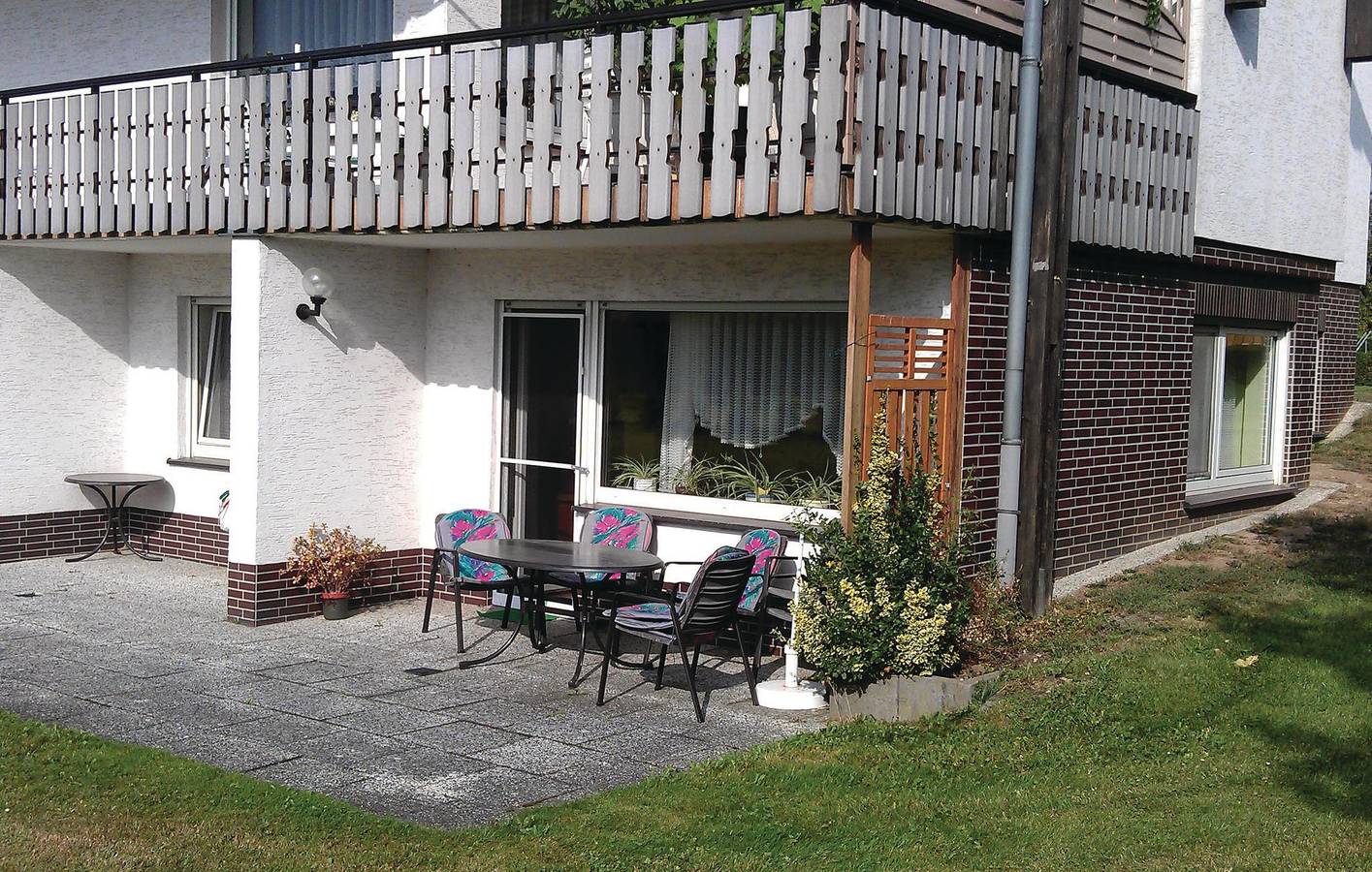 Ganze Ferienwohnung, Gemütliche Wohnung mit Parkplatz und Terrasse | 2,5km nach Rhöda in Breuna, Hessisches Bergland