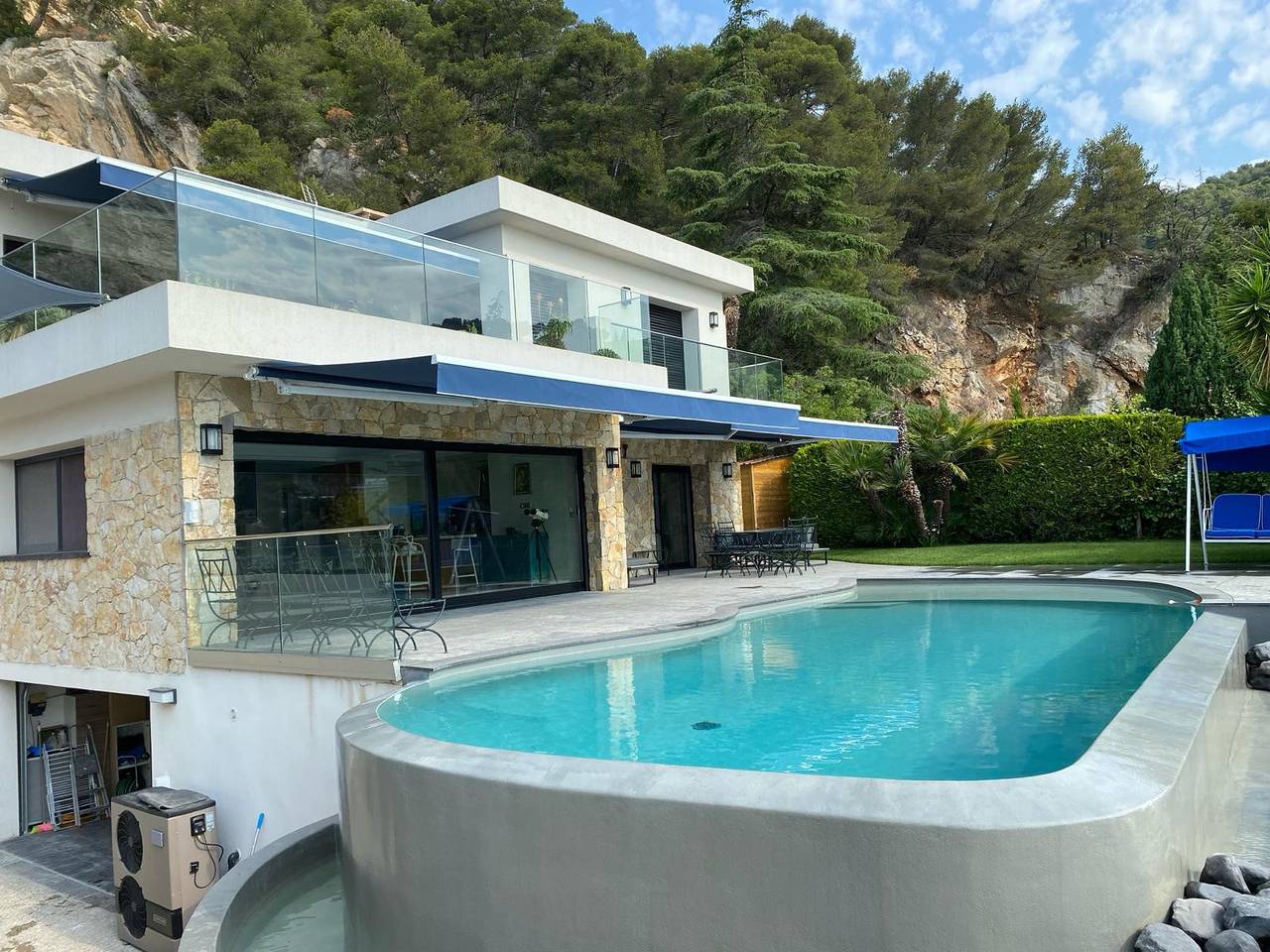 Maison Bleu in Villefranche-sur-Mer, Côte méditerranéenne (France)