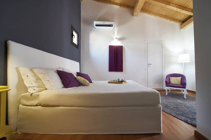 Dama Sicilian Luxury Home & Spa elegance and relaxation between Etna Catania and Taormina in Giarre, Catania Provinz