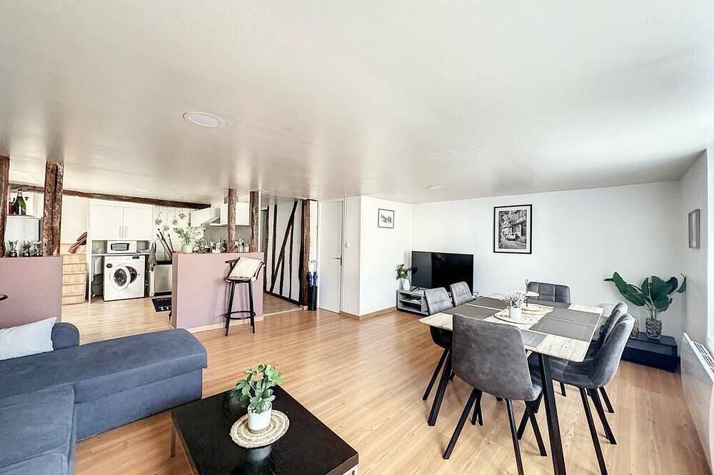 Entire apartment, Duplex Cosy 85 m² hypercentre de Châlons-en-Champagne- Place de la République in Châlons-en-Champagne, Marne