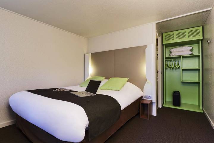 Hôtel pour 4 personnes, avec terrasse et jardin à Saint-Étienne-du-Rouvray