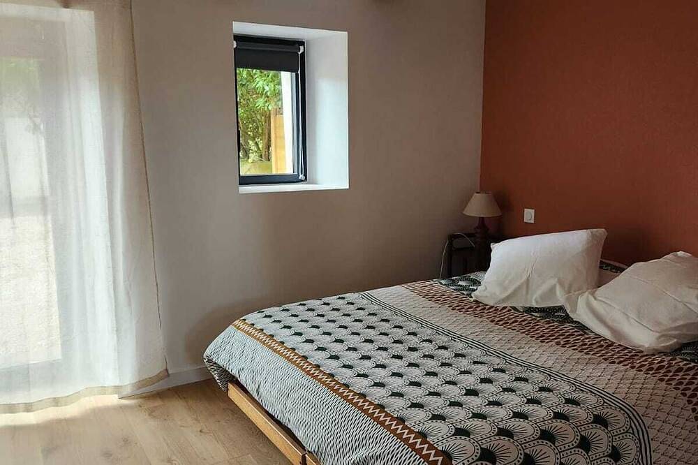 Stone house in a quiet location, only 1 km from the sea in La Cotentin, Lamballe-Armor
