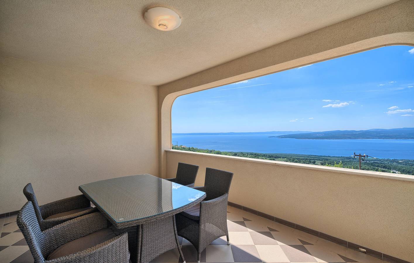 Ganze Ferienwohnung, Gemütliche 1-Zimmer-Wohnung mit Pool, Terrasse und WLAN in Baska Voda, Makarska Riviera