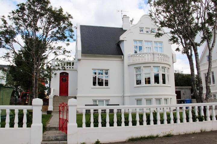 Ferienwohnung für 2 Personen, mit Garten und Terrasse in Island