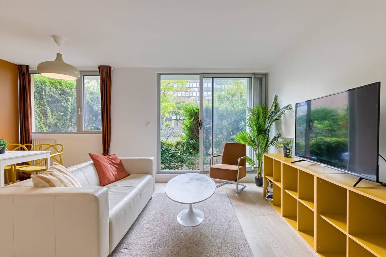 Appartement entier, Roxane, Spacieux F4 avec terrasse et parking, à deux pas de la Seine in Rouen, Région de Rouen