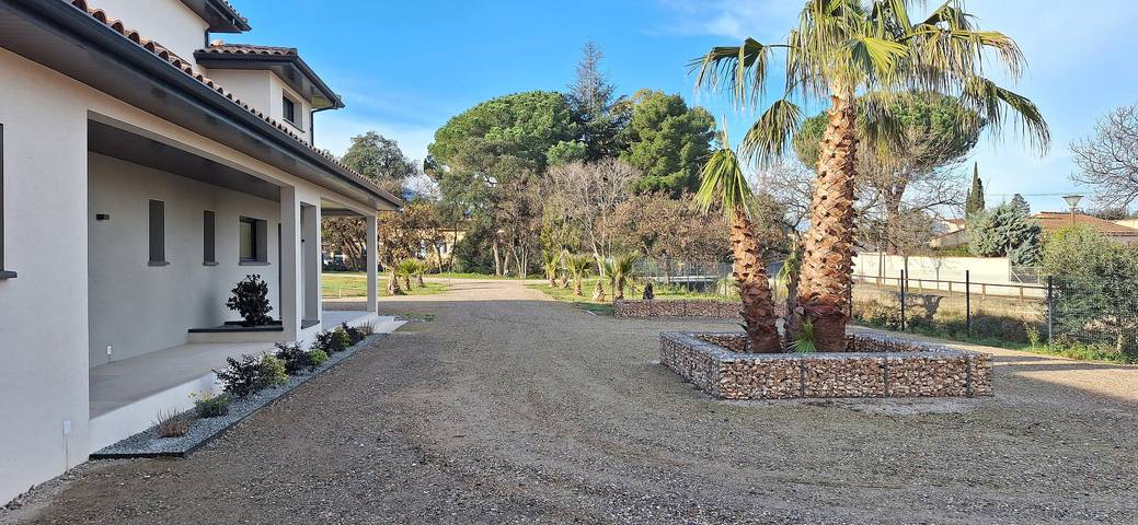 Chalet pour 4 personnes, avec Jardin et Bassin pour enfant dans les Pyrénées-Orientales
