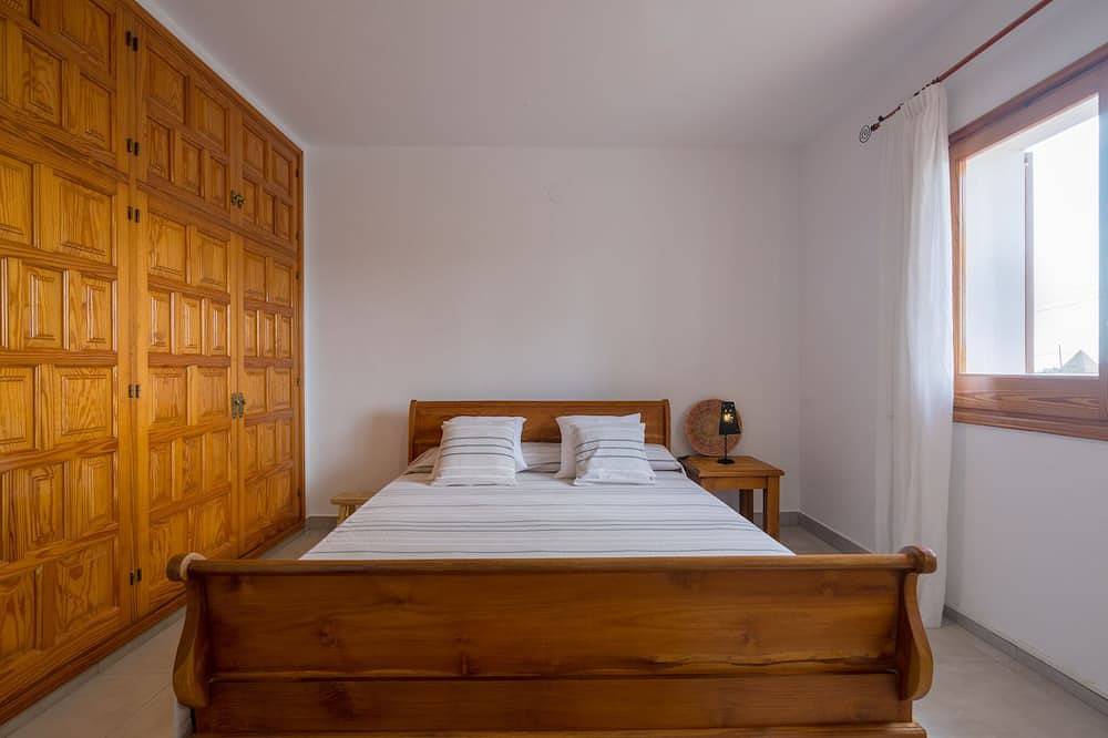 Ibizan style villa, private pool, close to the best beaches! in Sant Jordi de ses Salines, Sant Josep de sa Talaia