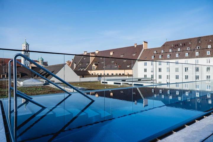 Hotel dla 10 osób, z basen i ogród oraz sauna w Augsburg