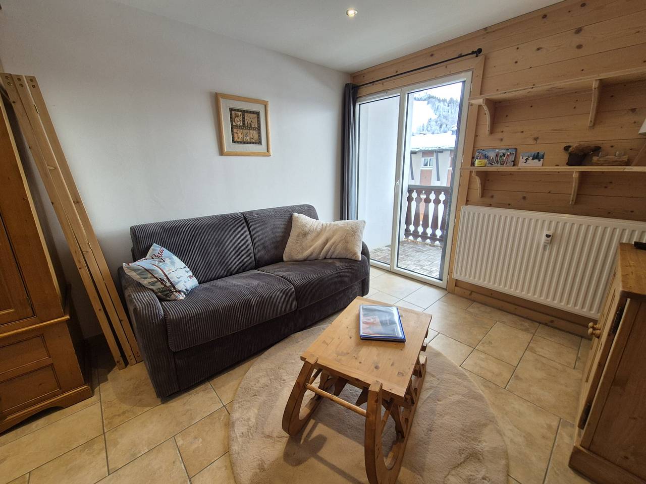 Estudio entero, Apartamento renovado de 1 dormitorio con balcón, estacionamiento y wifi centro estación in Les Carroz, Arâches-la-Frasse