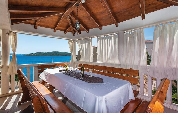 Location de vacances pour 14 personnes, avec terrasse à Marina - 4