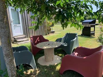 Camping pour 5 personnes, avec vue ainsi que terrasse et jardin dans Indre