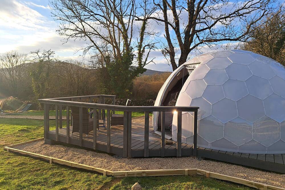 Burren Glamping Dome - 1 bed lux stay pets welcome in Boston, County Clare