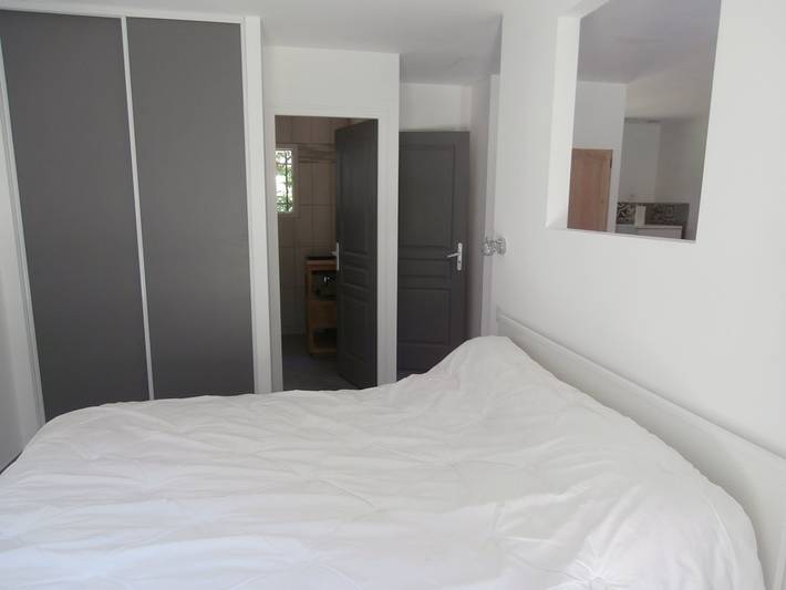 Gîte pour 2 personnes, avec jardin et piscine à La Garde-Freinet - 4