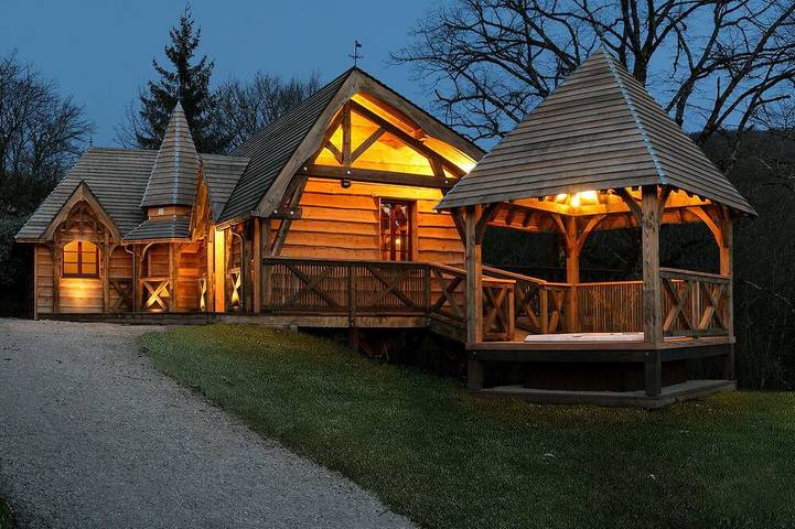 Gîte pour 6 personnes, avec jacuzzi ainsi que balcon et jardin, animaux acceptés