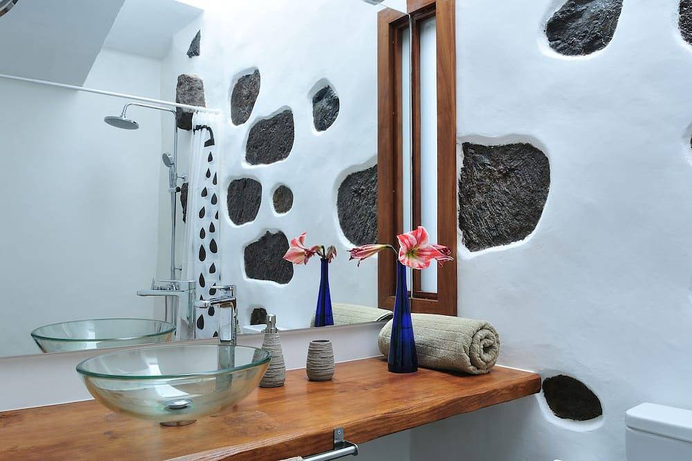 Villa con Piscina en Primera Linea de Costa_finca Ecologica in San Juan de la Rambla, Teneriffa Nord